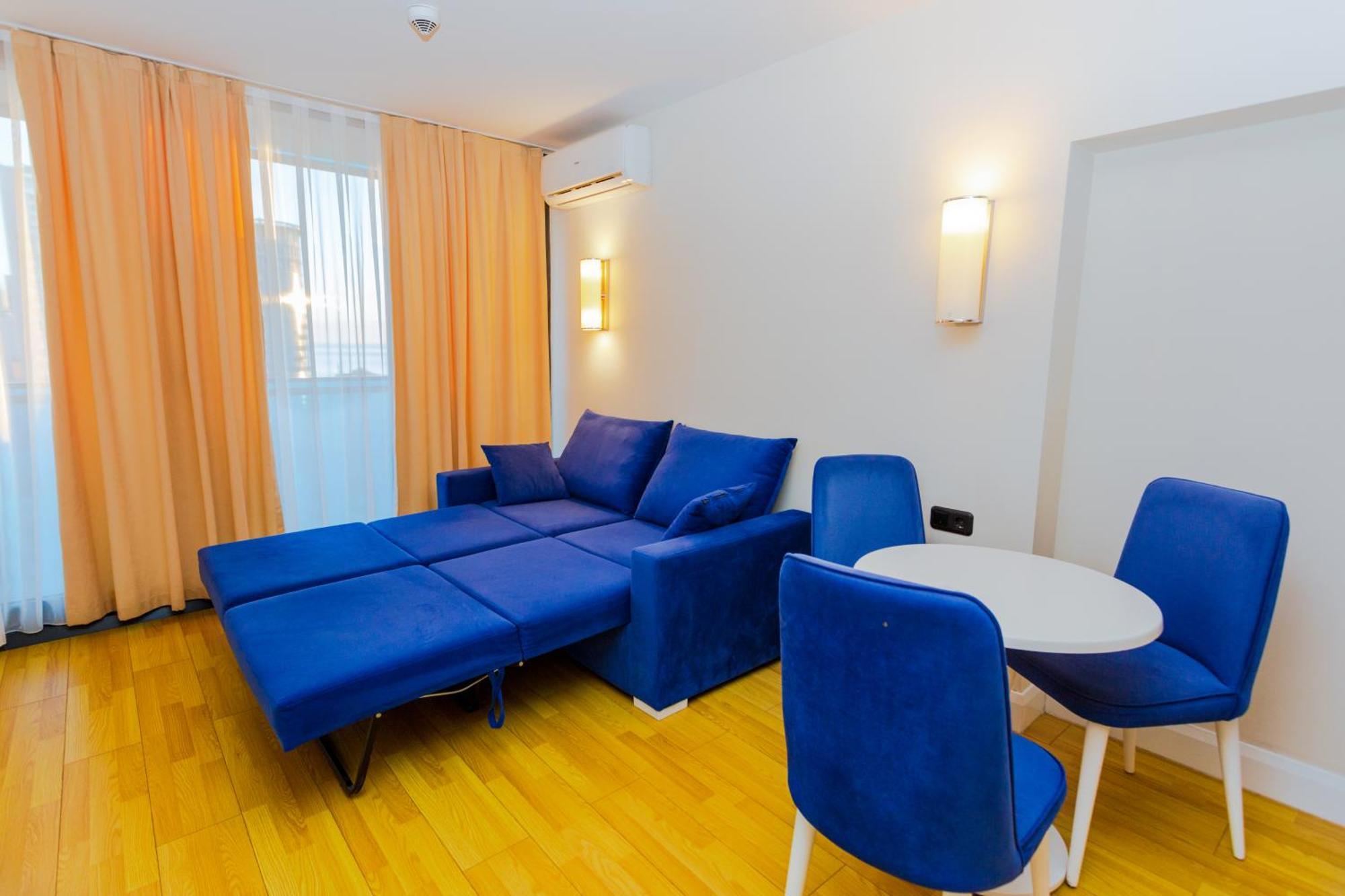 Best Location Apartments In バトゥーミ エクステリア 写真
