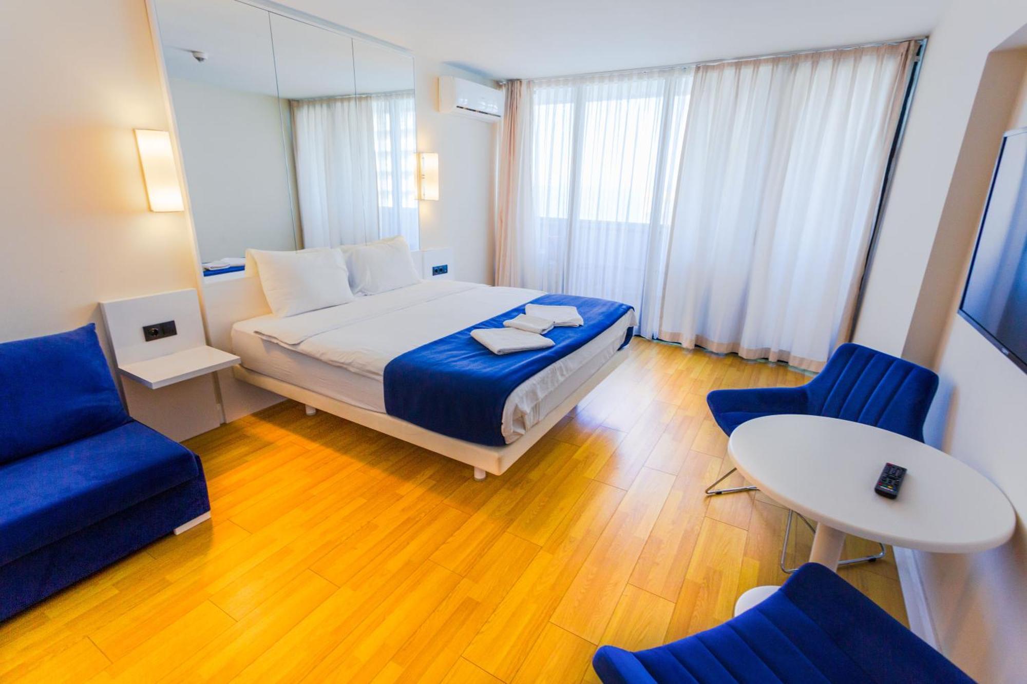 Best Location Apartments In バトゥーミ エクステリア 写真