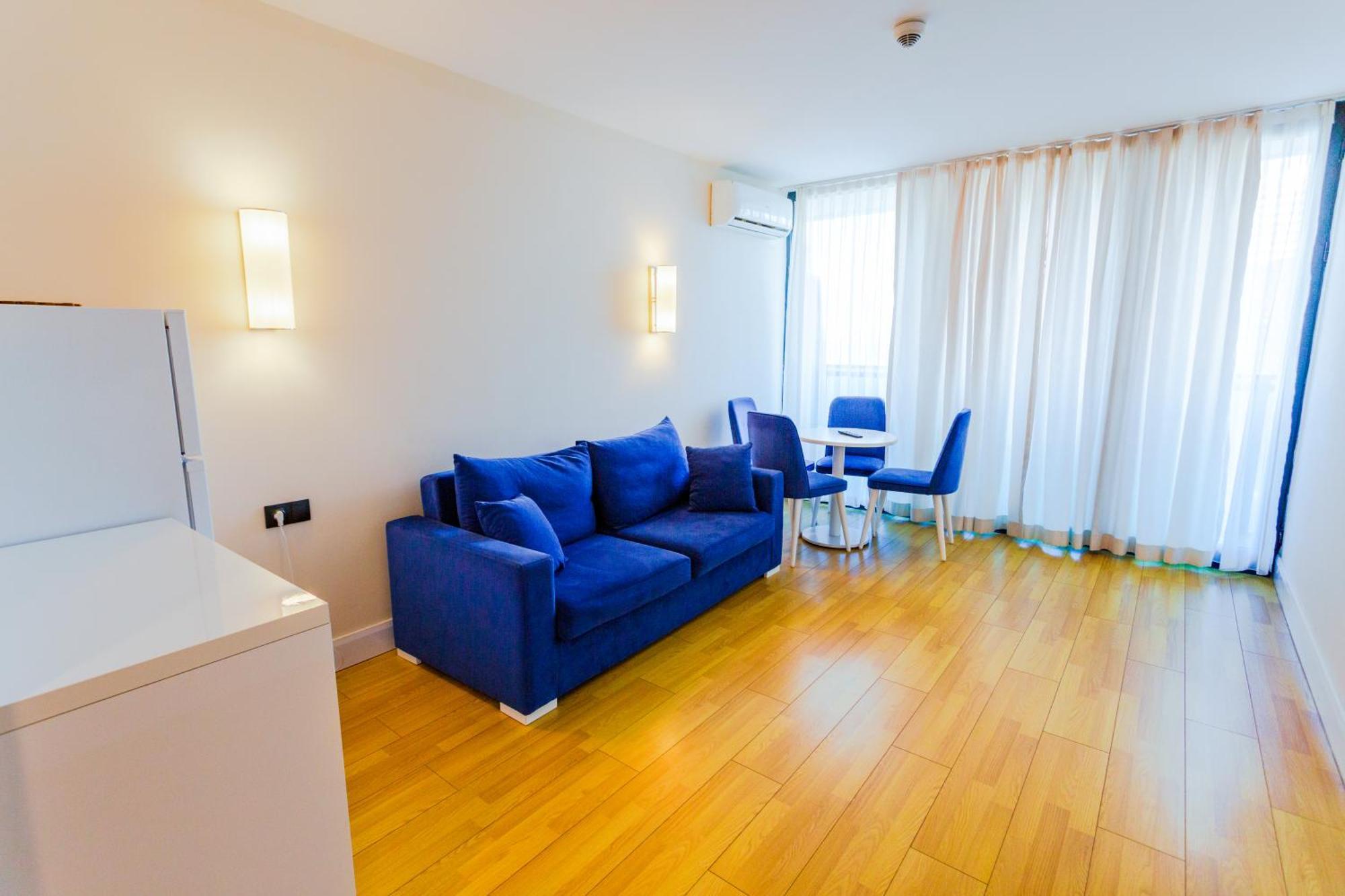 Best Location Apartments In バトゥーミ エクステリア 写真