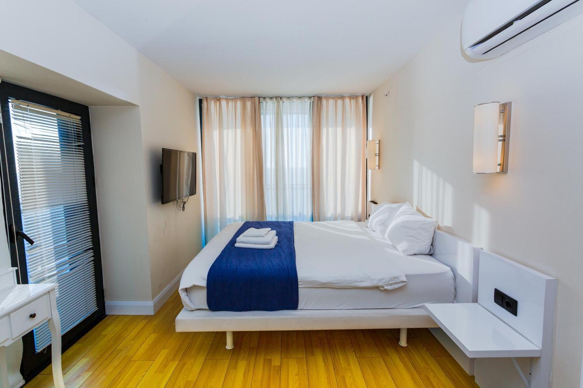 Best Location Apartments In バトゥーミ エクステリア 写真