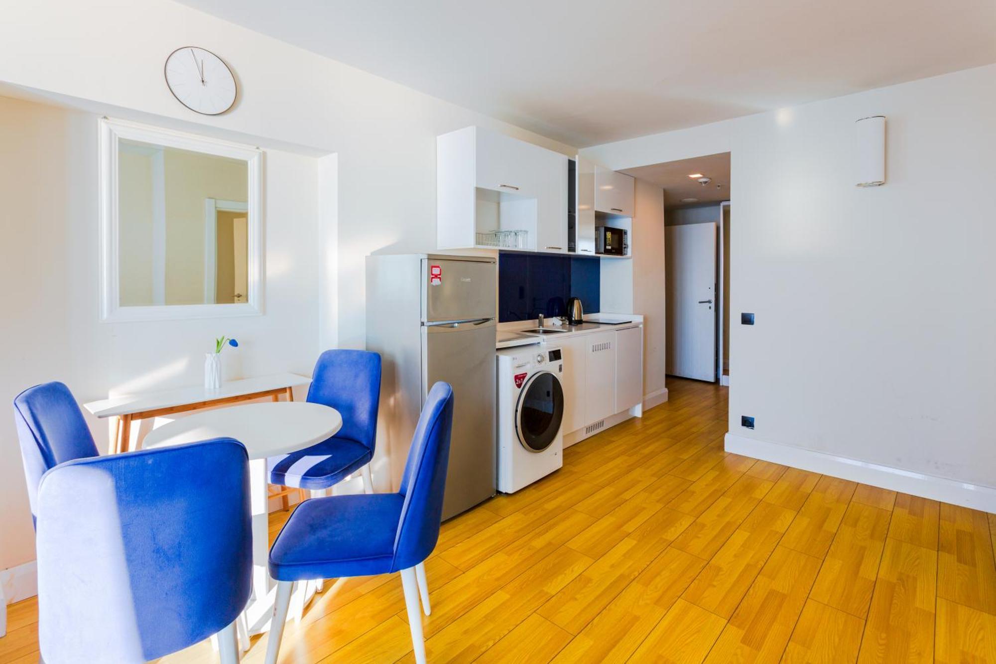 Best Location Apartments In バトゥーミ エクステリア 写真