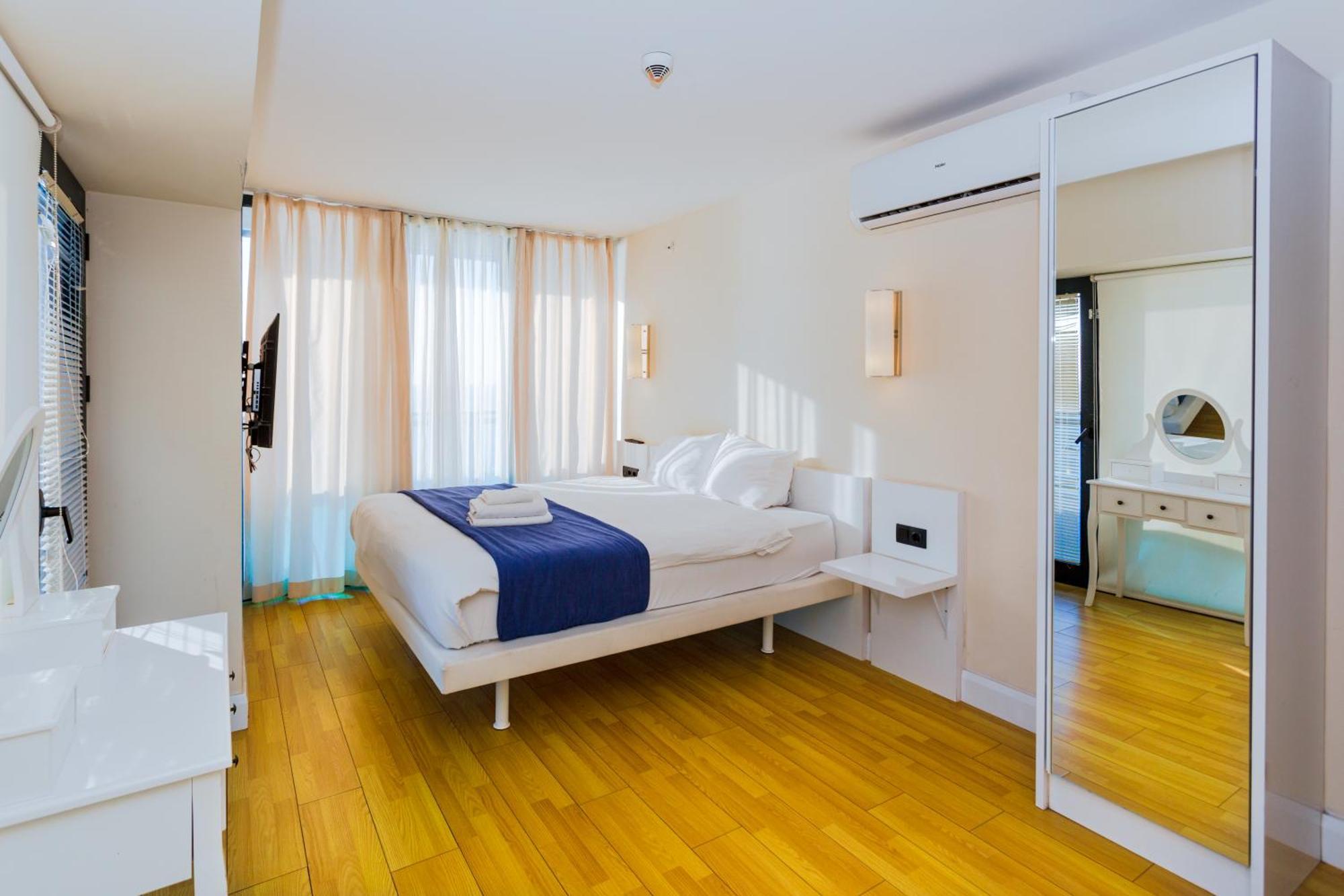 Best Location Apartments In バトゥーミ エクステリア 写真