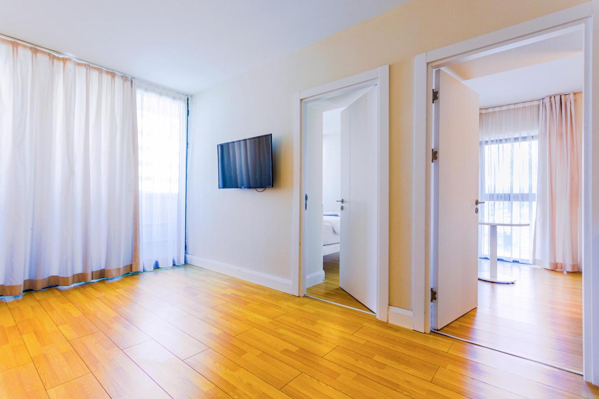 Best Location Apartments In バトゥーミ エクステリア 写真