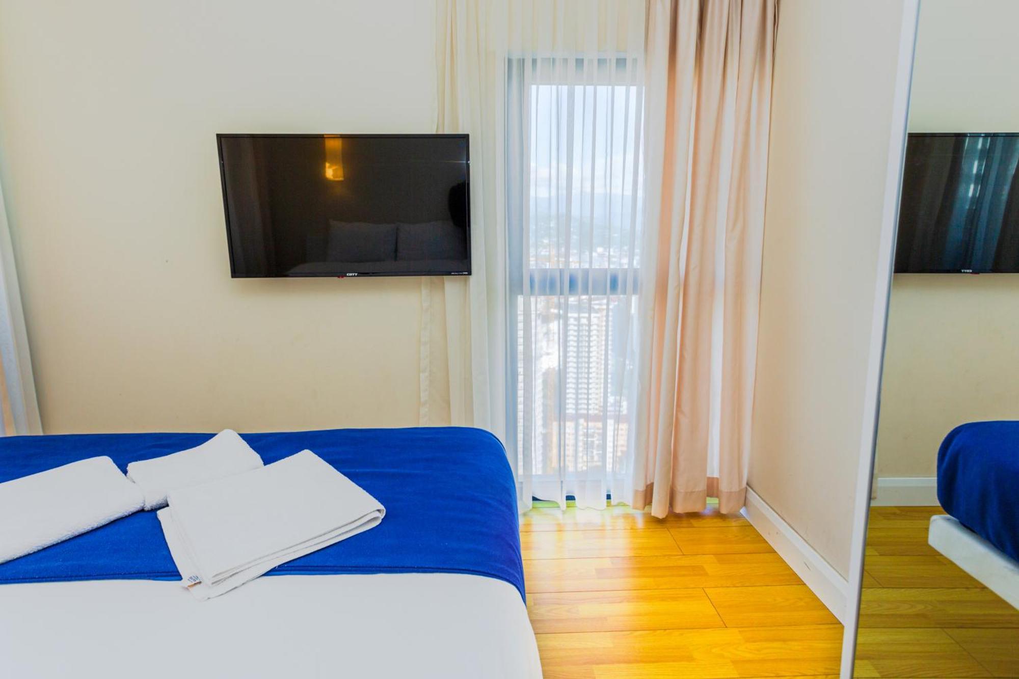 Best Location Apartments In バトゥーミ エクステリア 写真