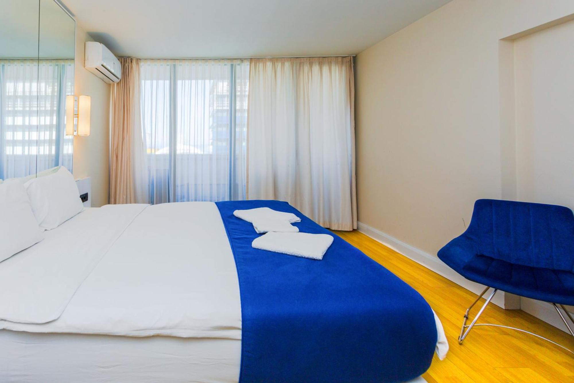 Best Location Apartments In バトゥーミ エクステリア 写真